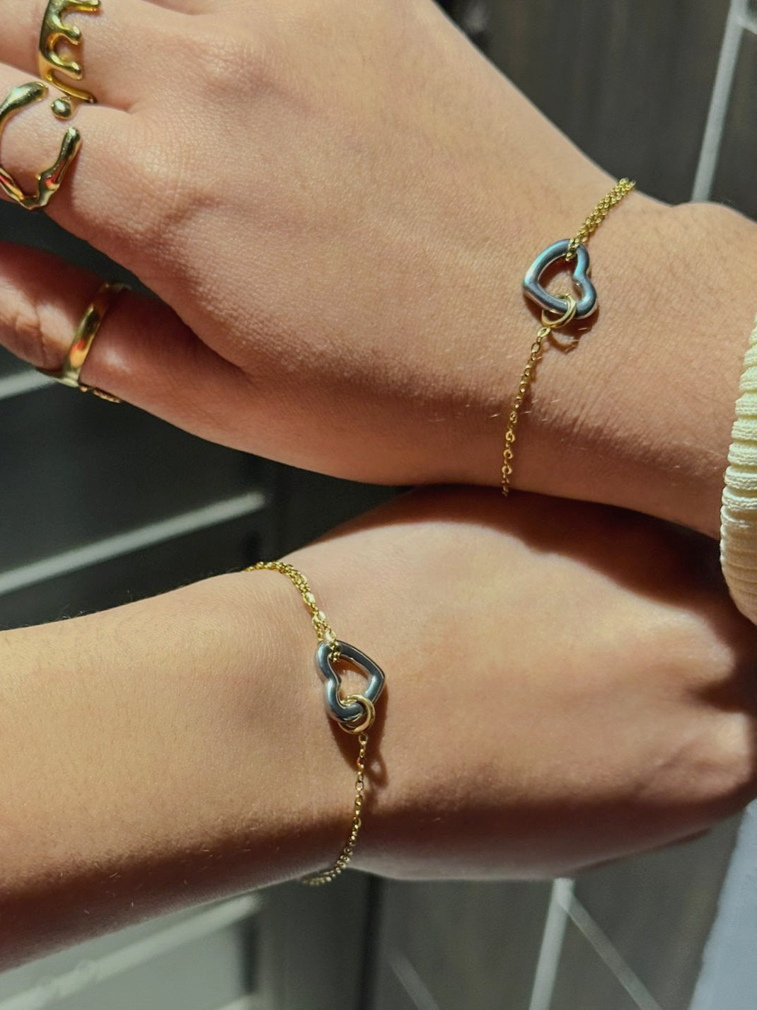 Pulsera de corazón bicolor