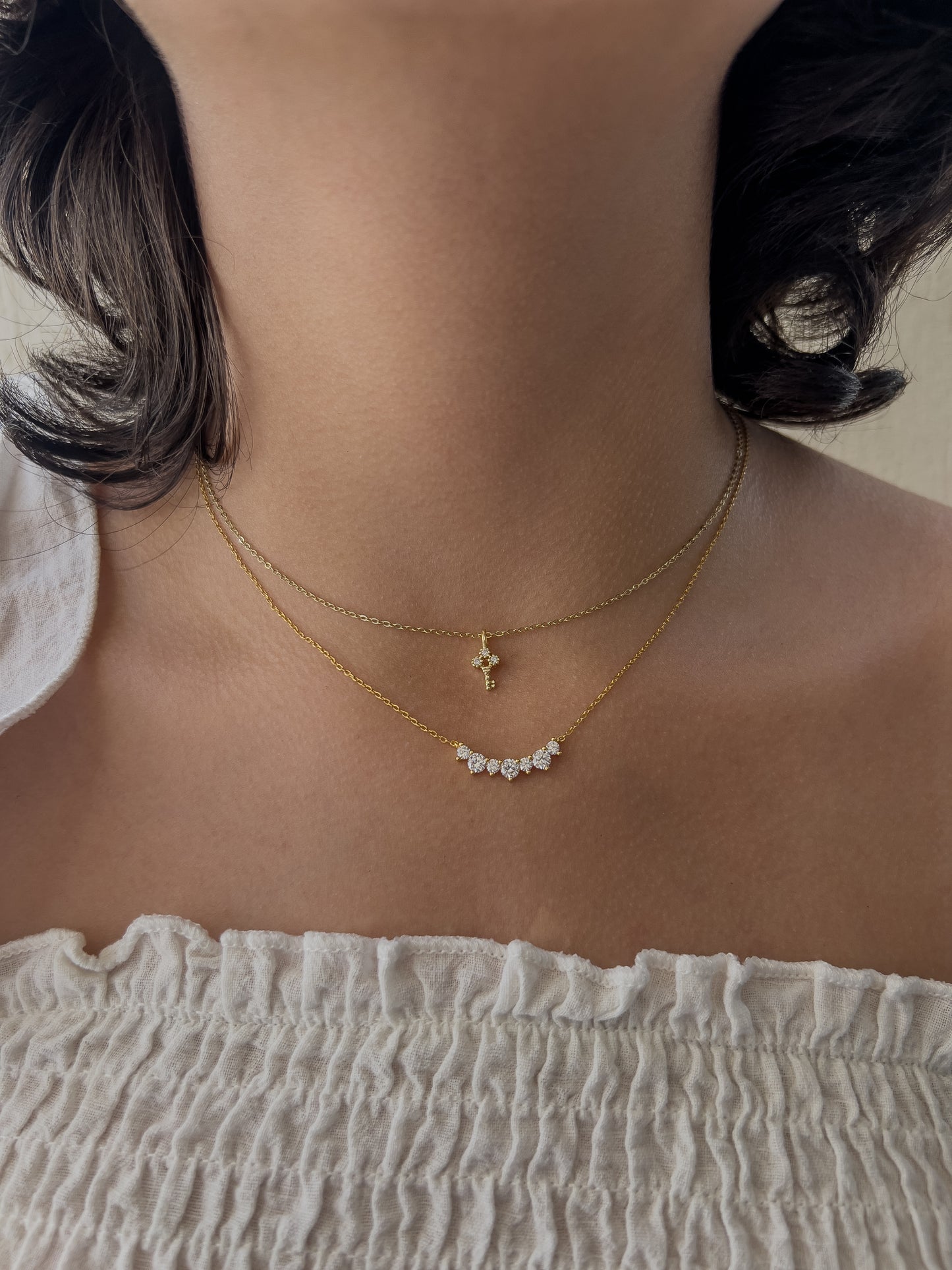 Collar de zirconias dorado
