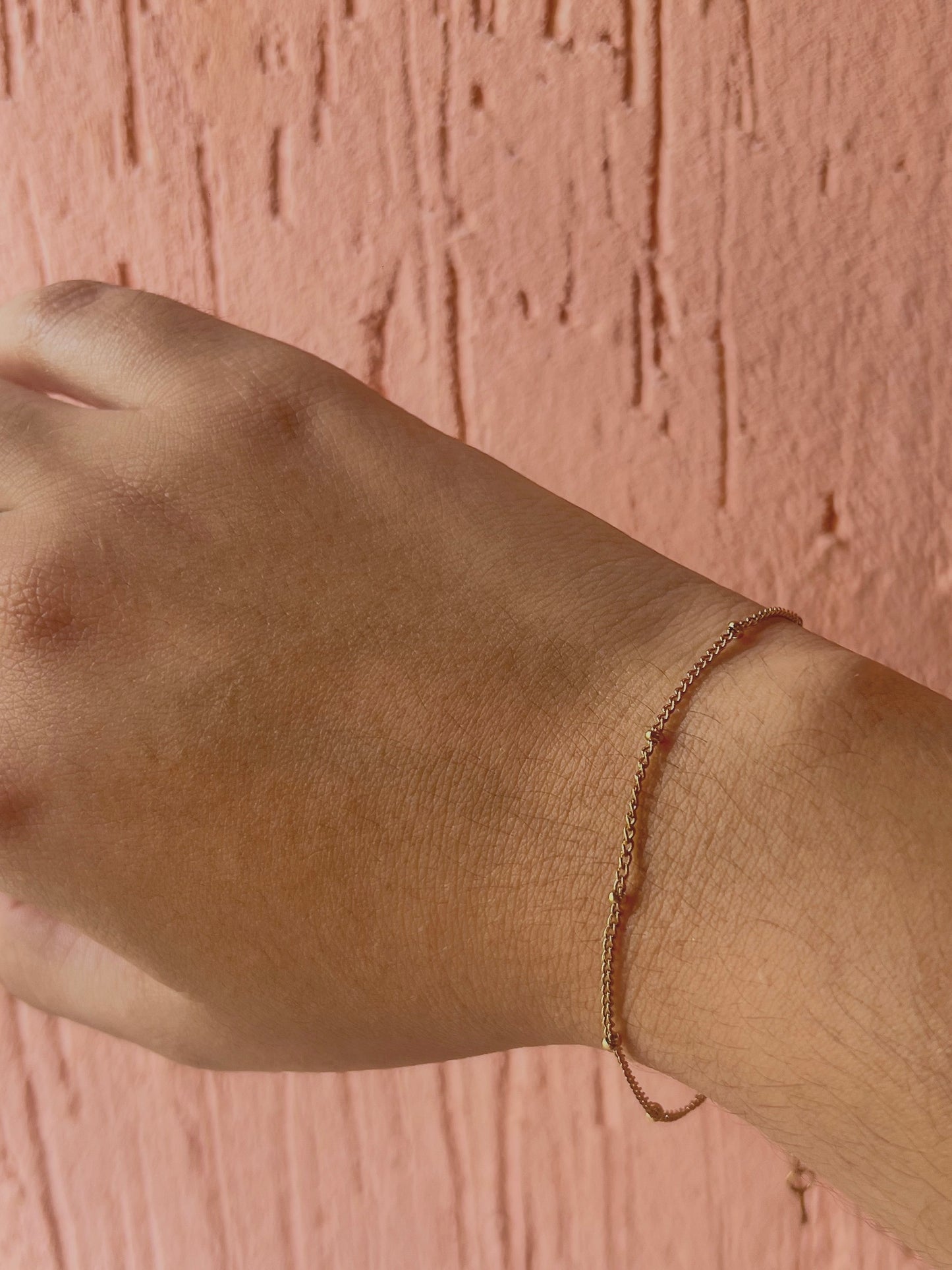 Pulsera delgada