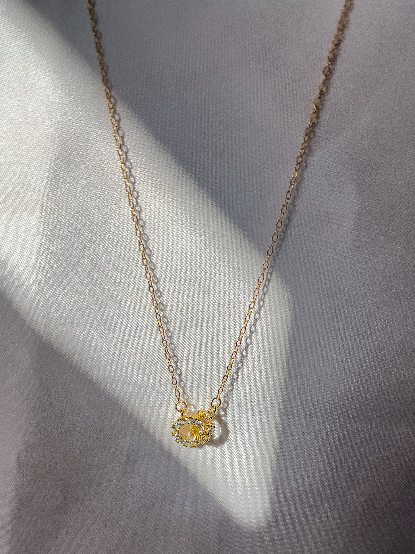 Collar círculos enlazados