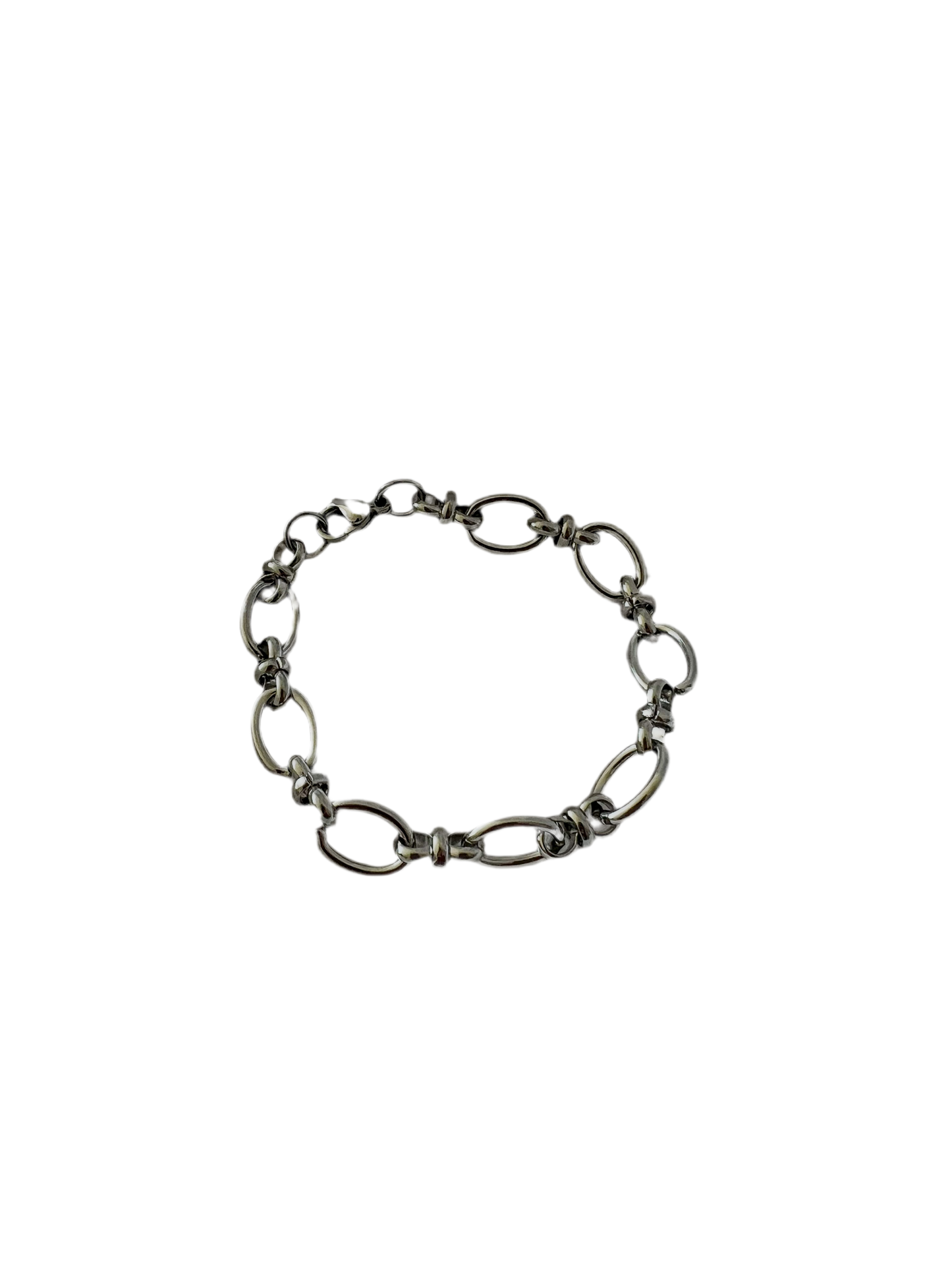 Pulsera enlazada