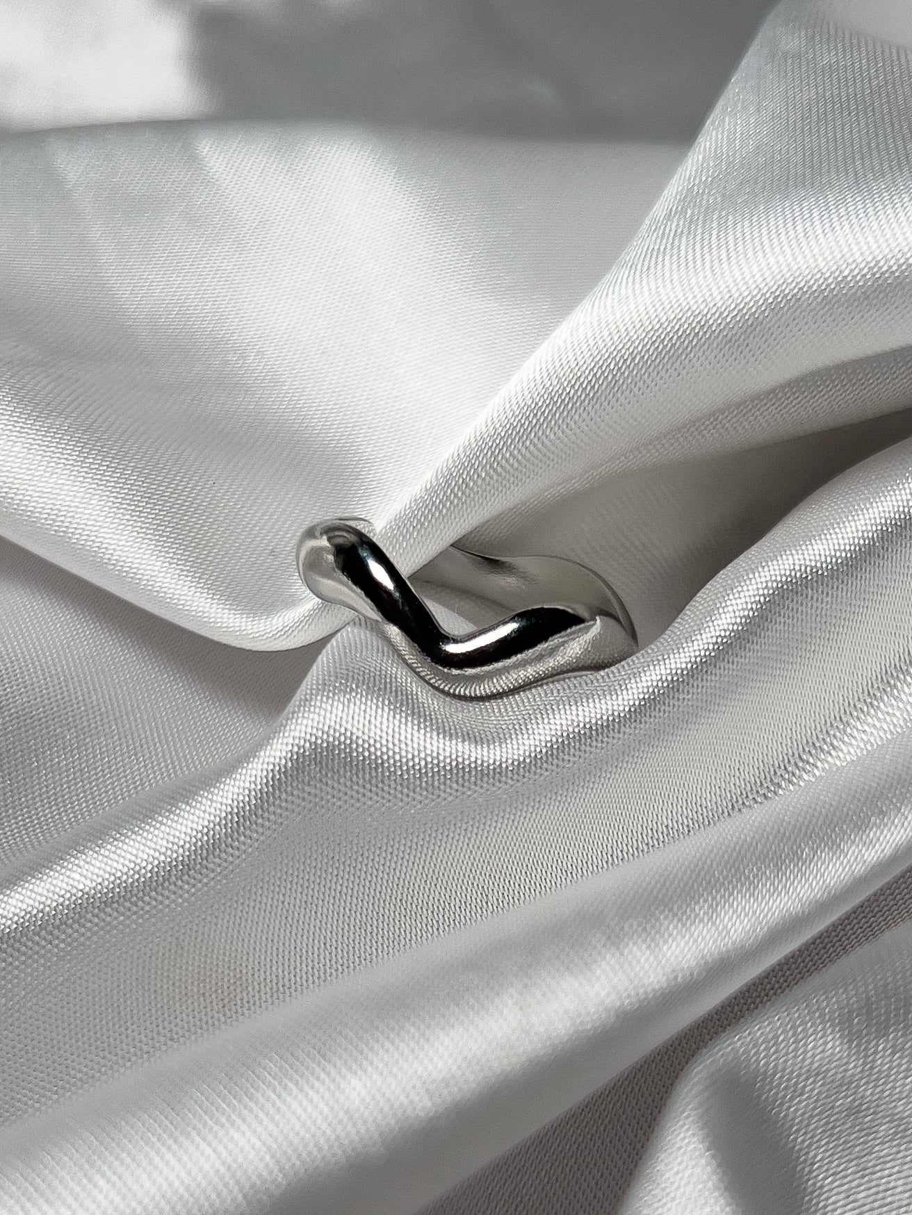 Anillo simplicity A-Iuvenis Store