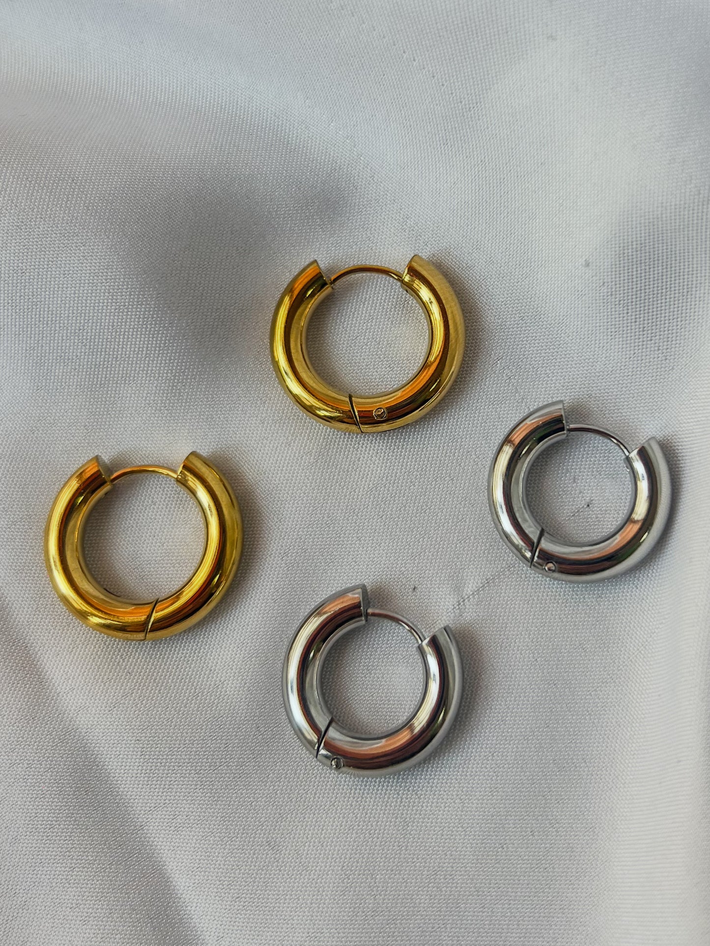 Mini arracadas lisas