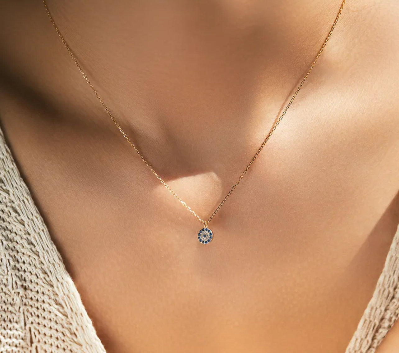 Collar ojo turco circular dorado