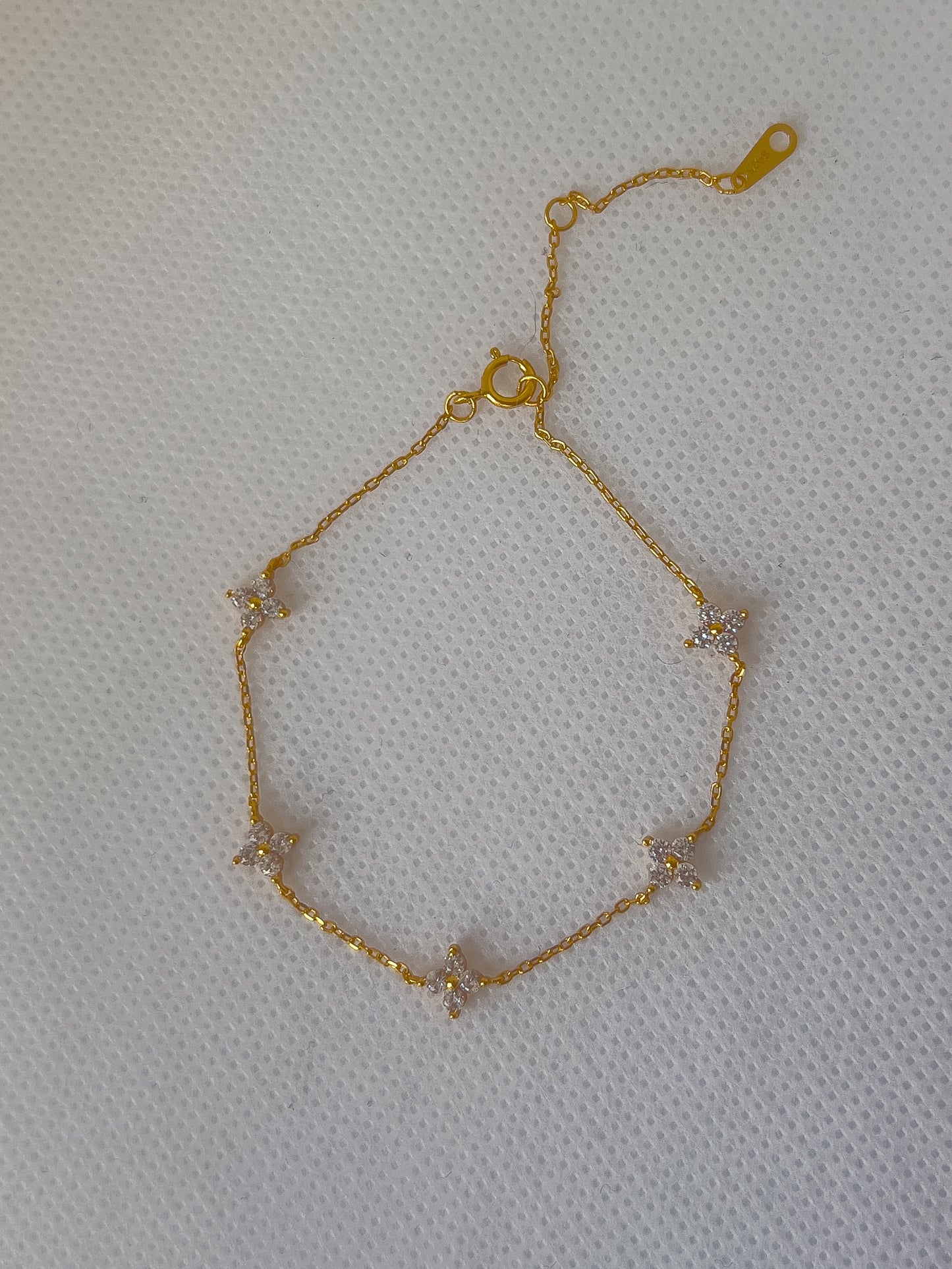 Pulsera flores de zirconias