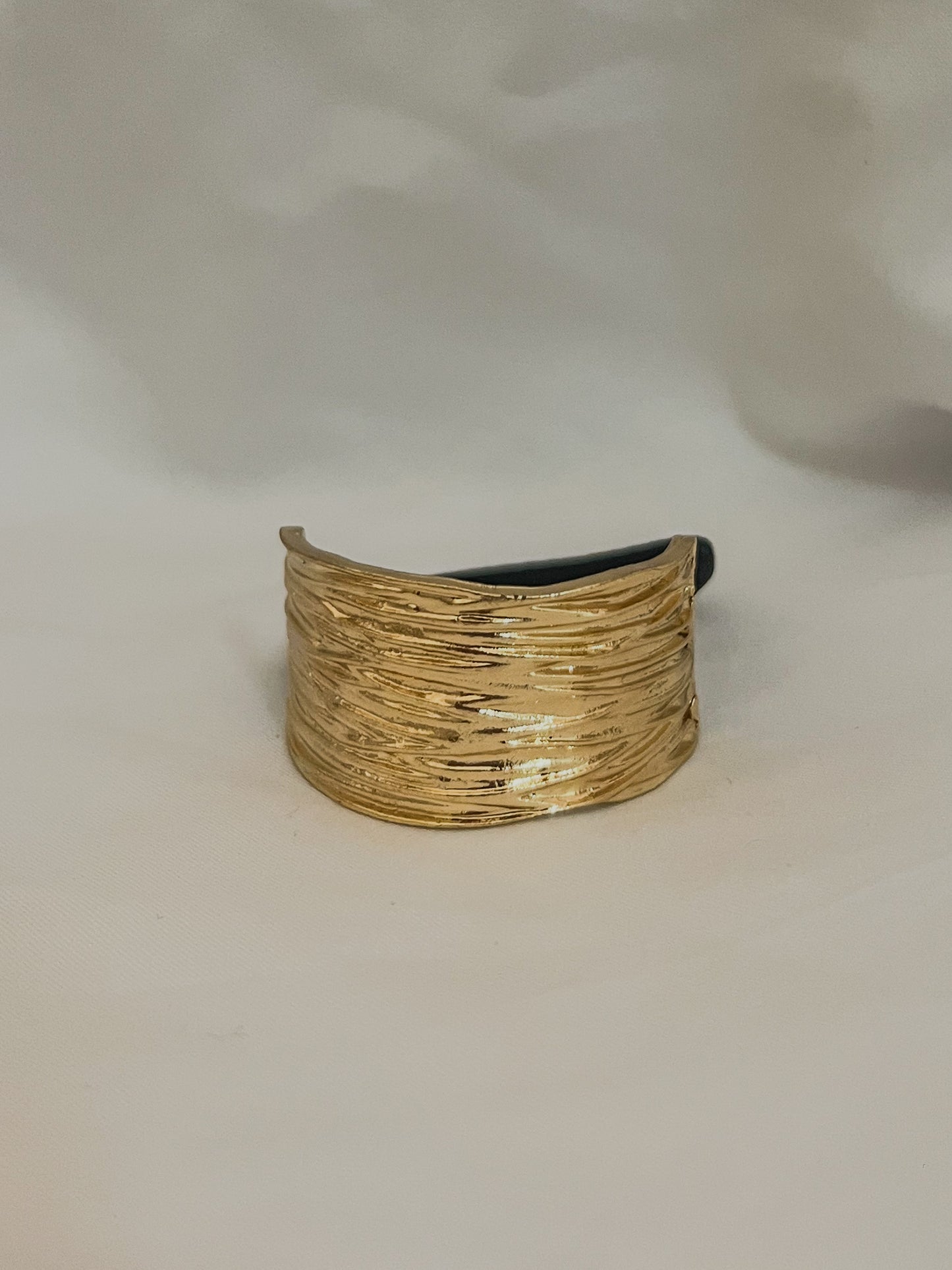 Hair cuff golden