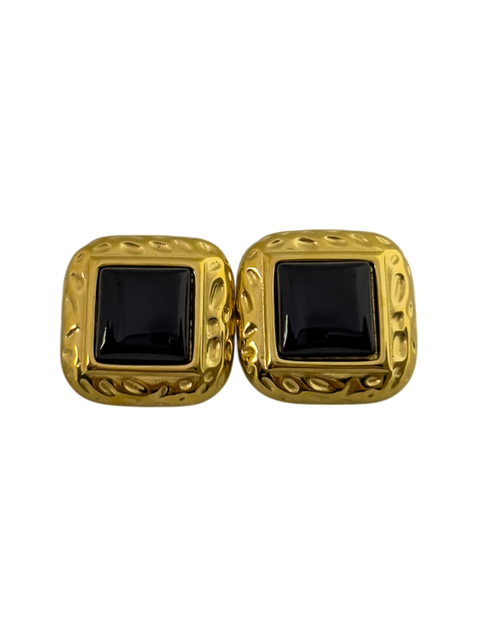 Aretes cuadro negro