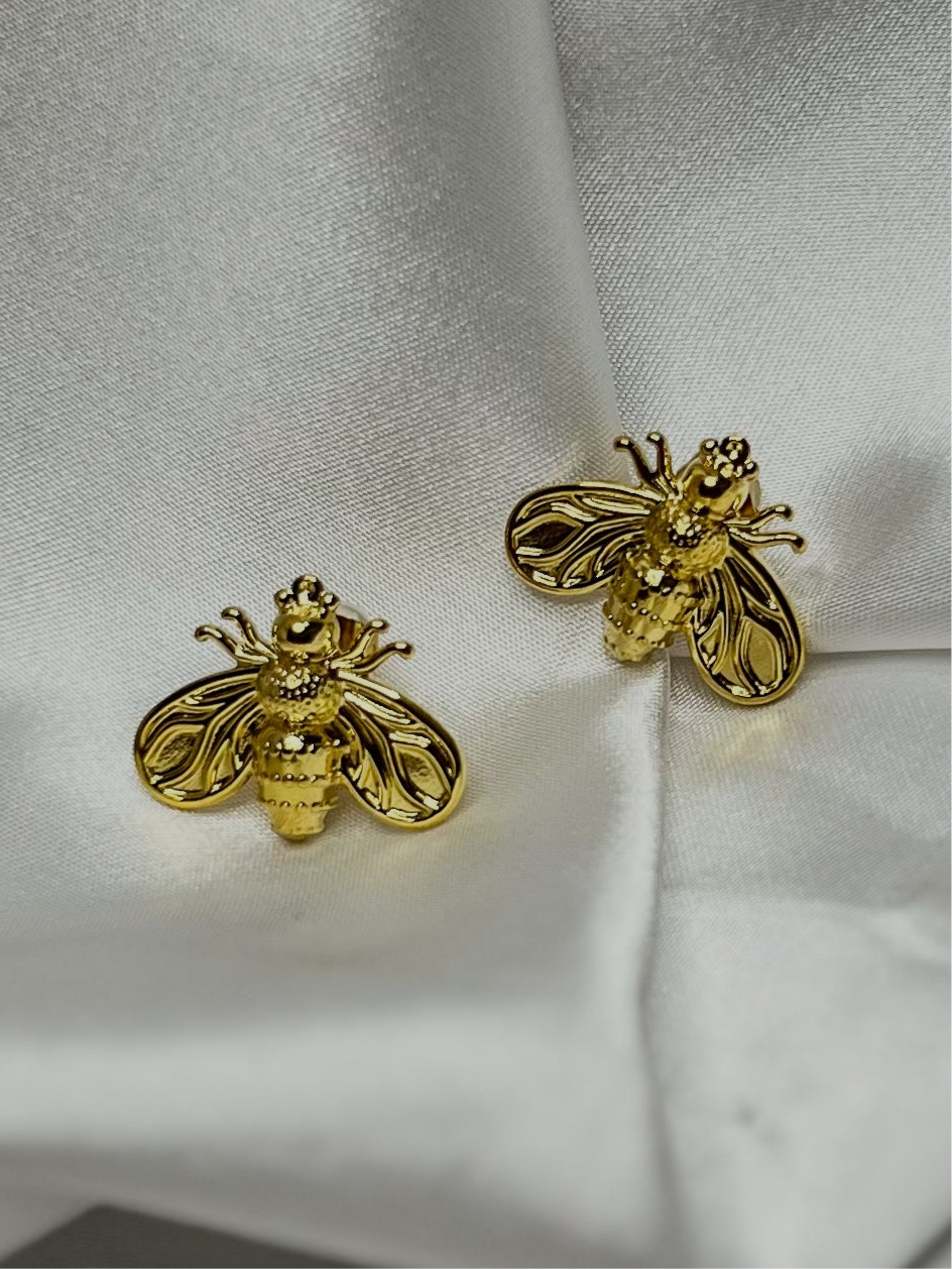 Aretes abeja reina