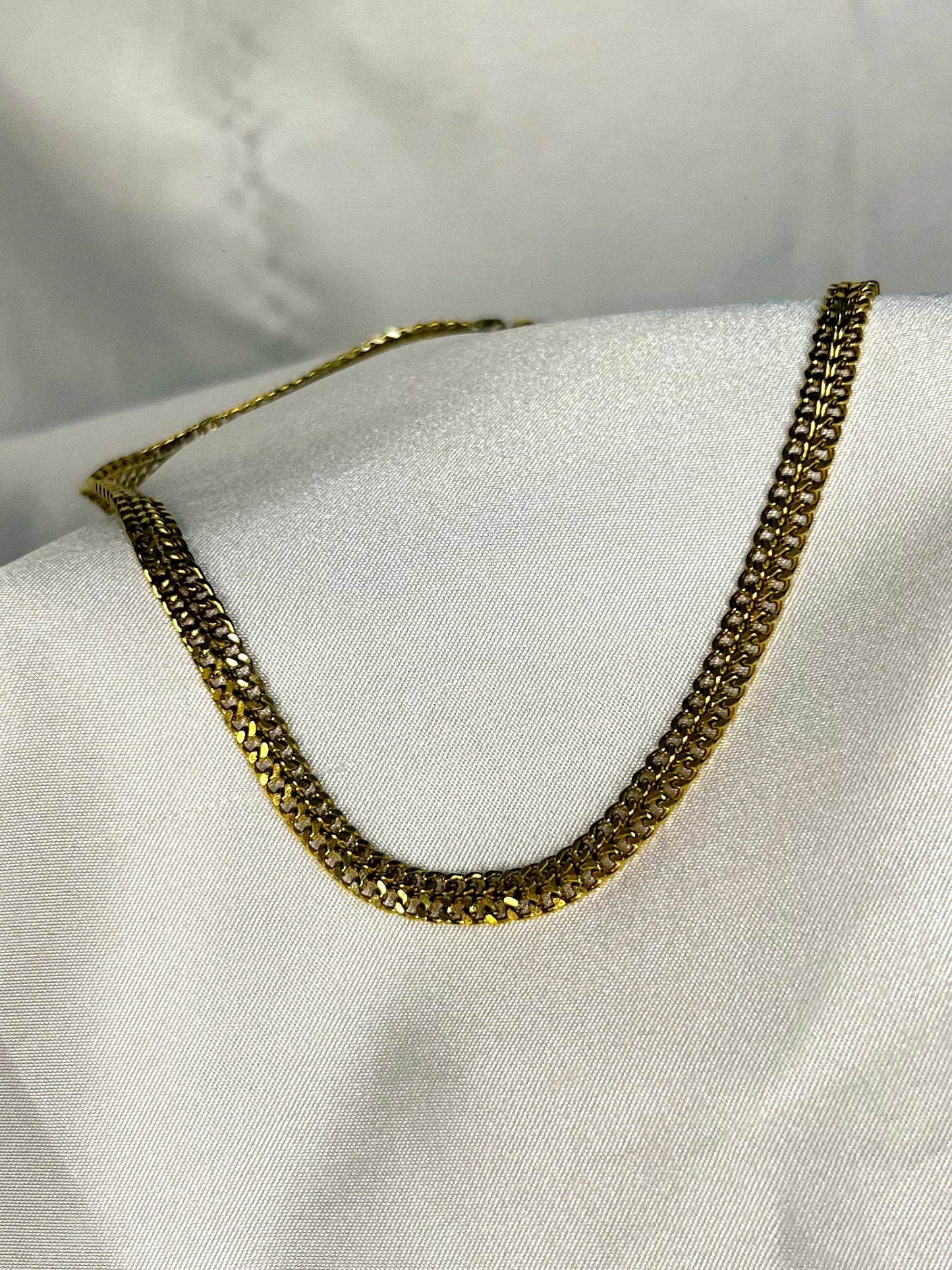 Collar Briza A-Iuvenis Store