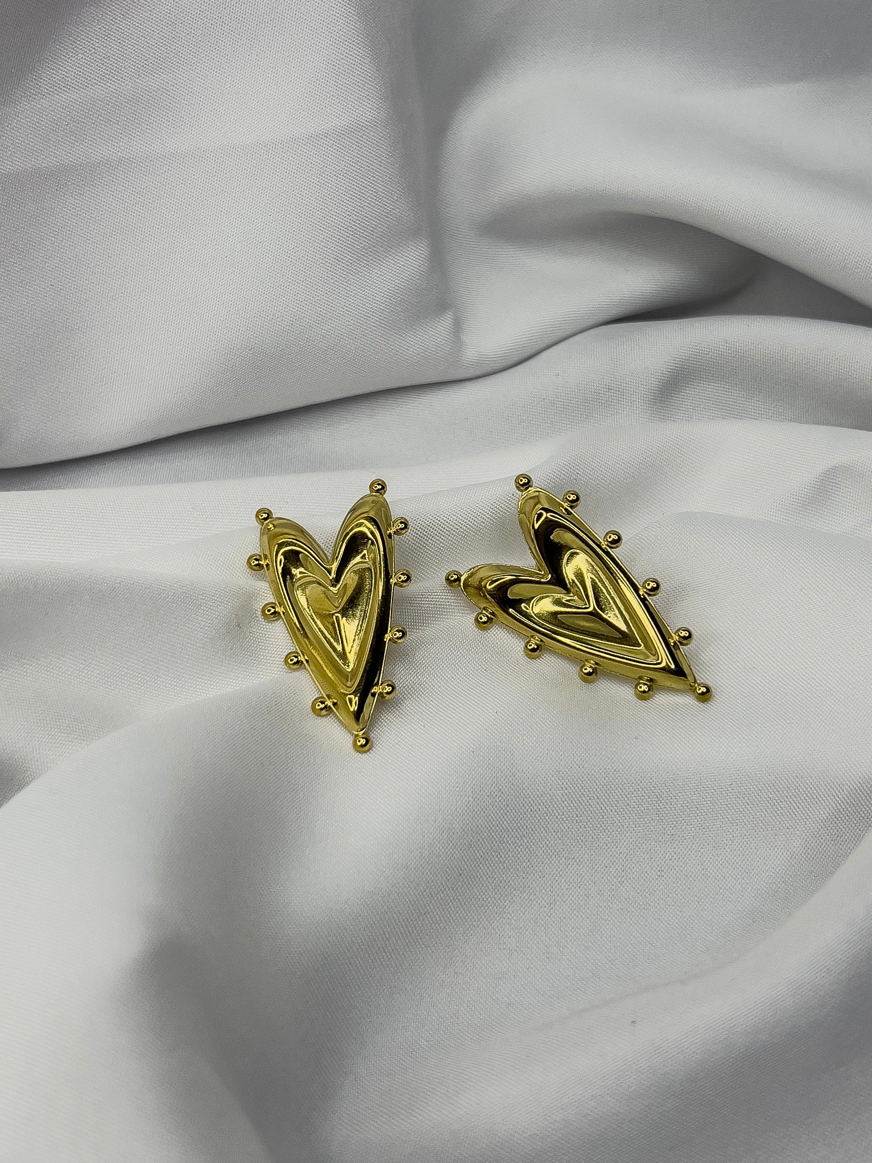 Aretes Halana A-Iuvenis Store