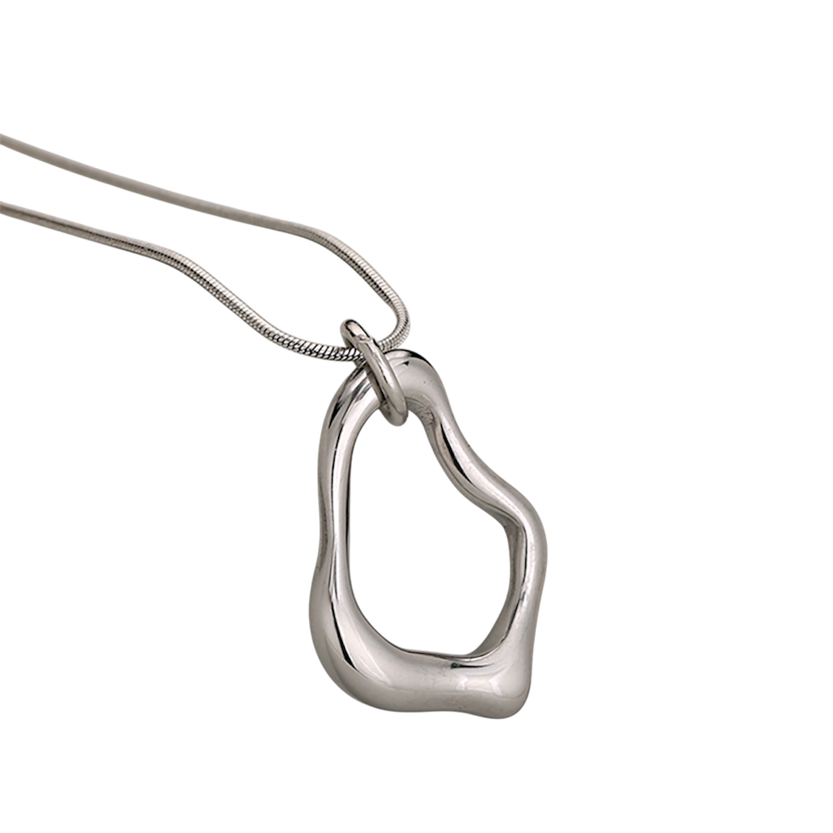 Collar círculo irregular plateado