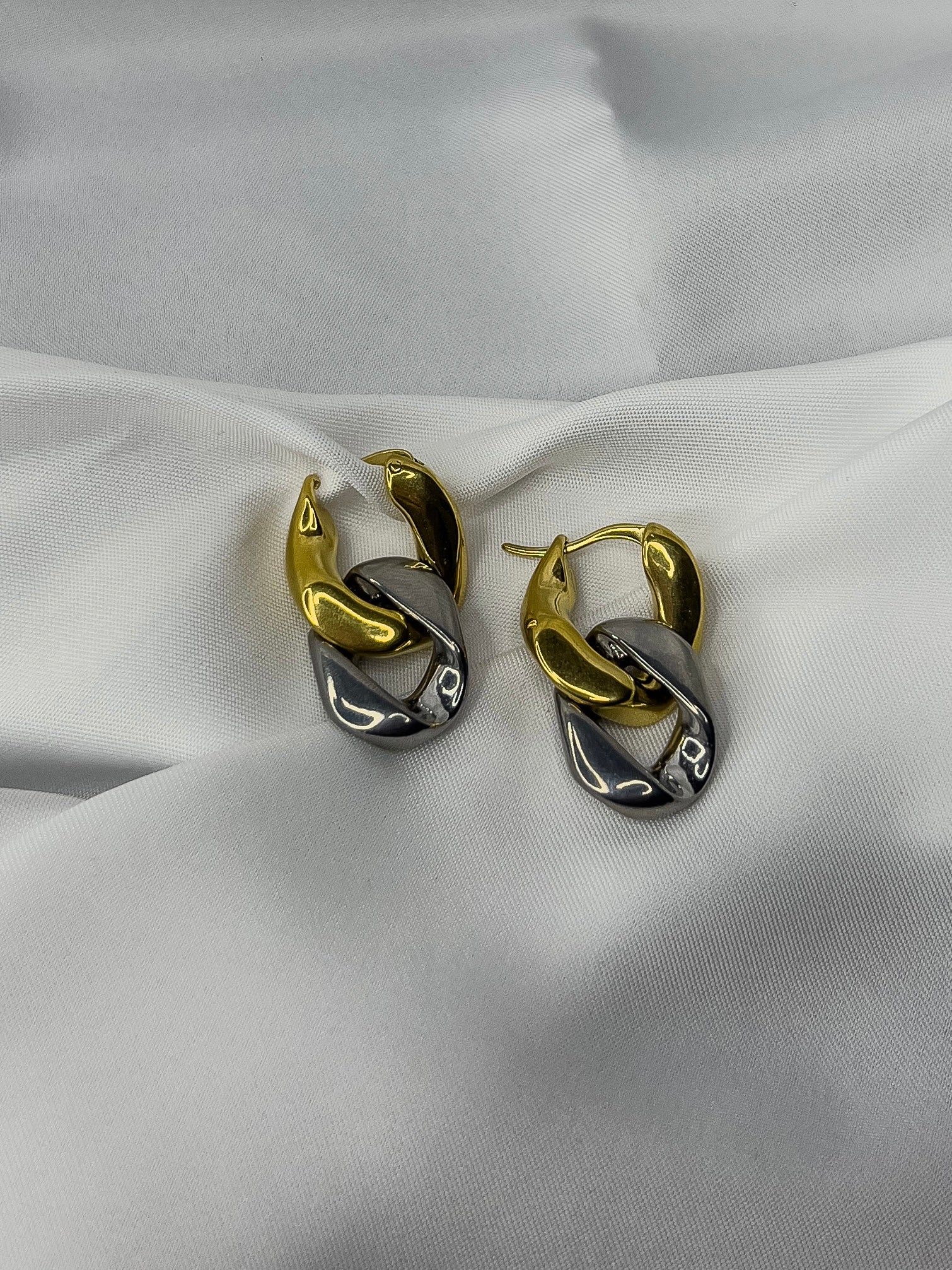 Aretes Ania A-Iuvenis Store