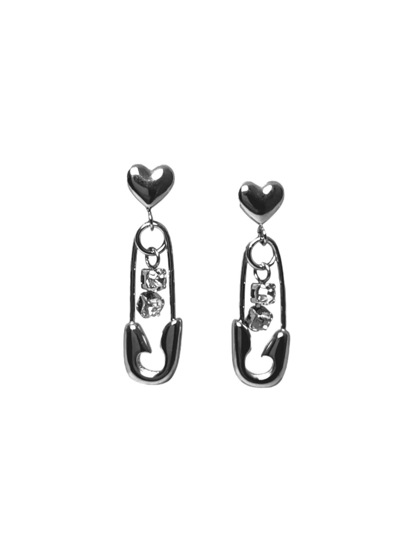 Aretes corazón con alfiler