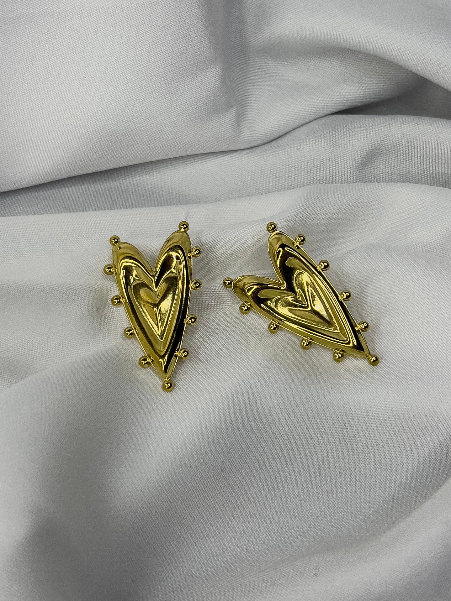 Aretes Halana A-Iuvenis Store