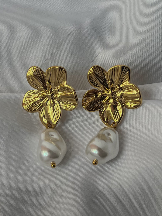 Aretes flor con perla