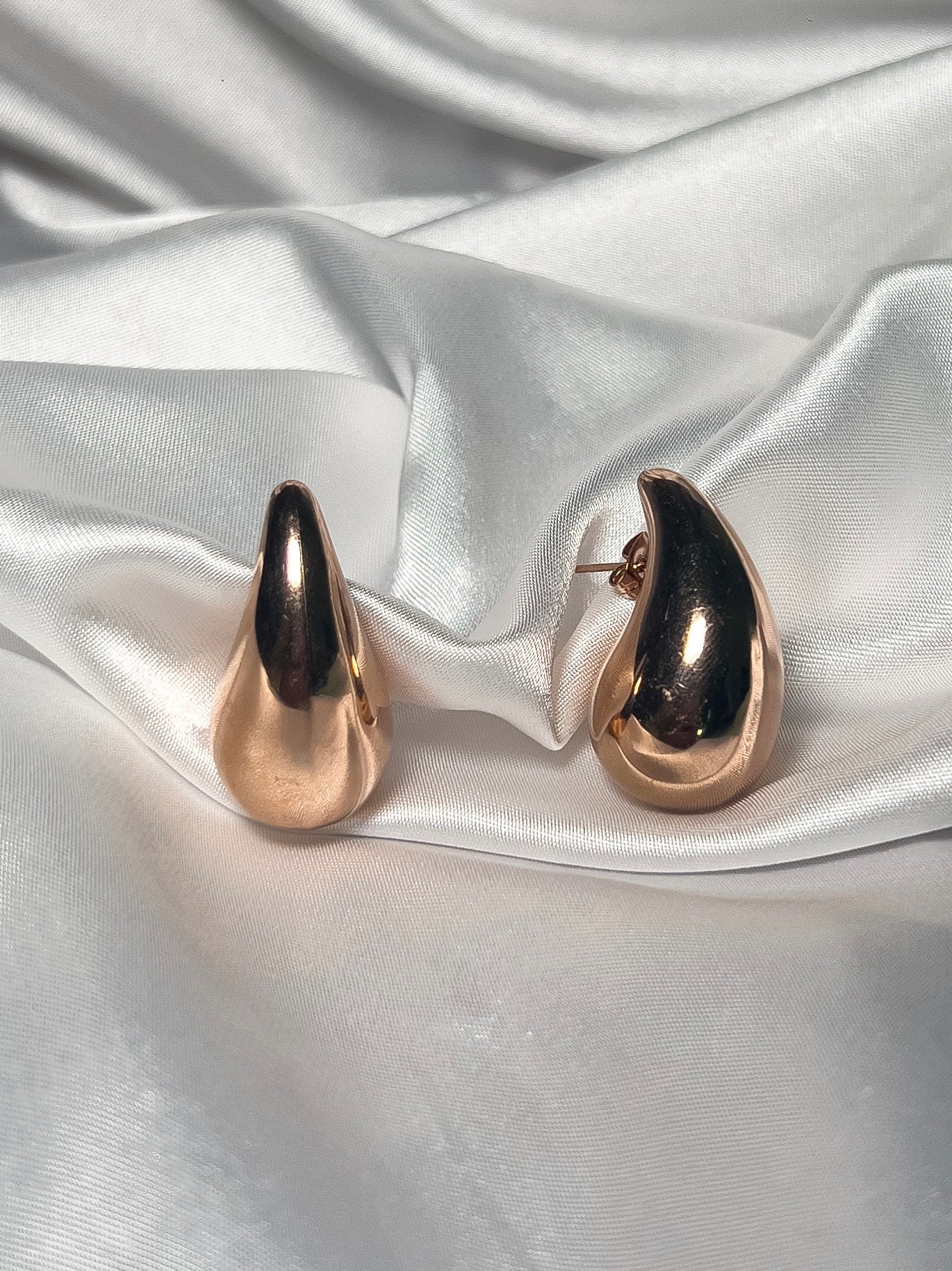 Aretes de gota A-Iuvenis Store