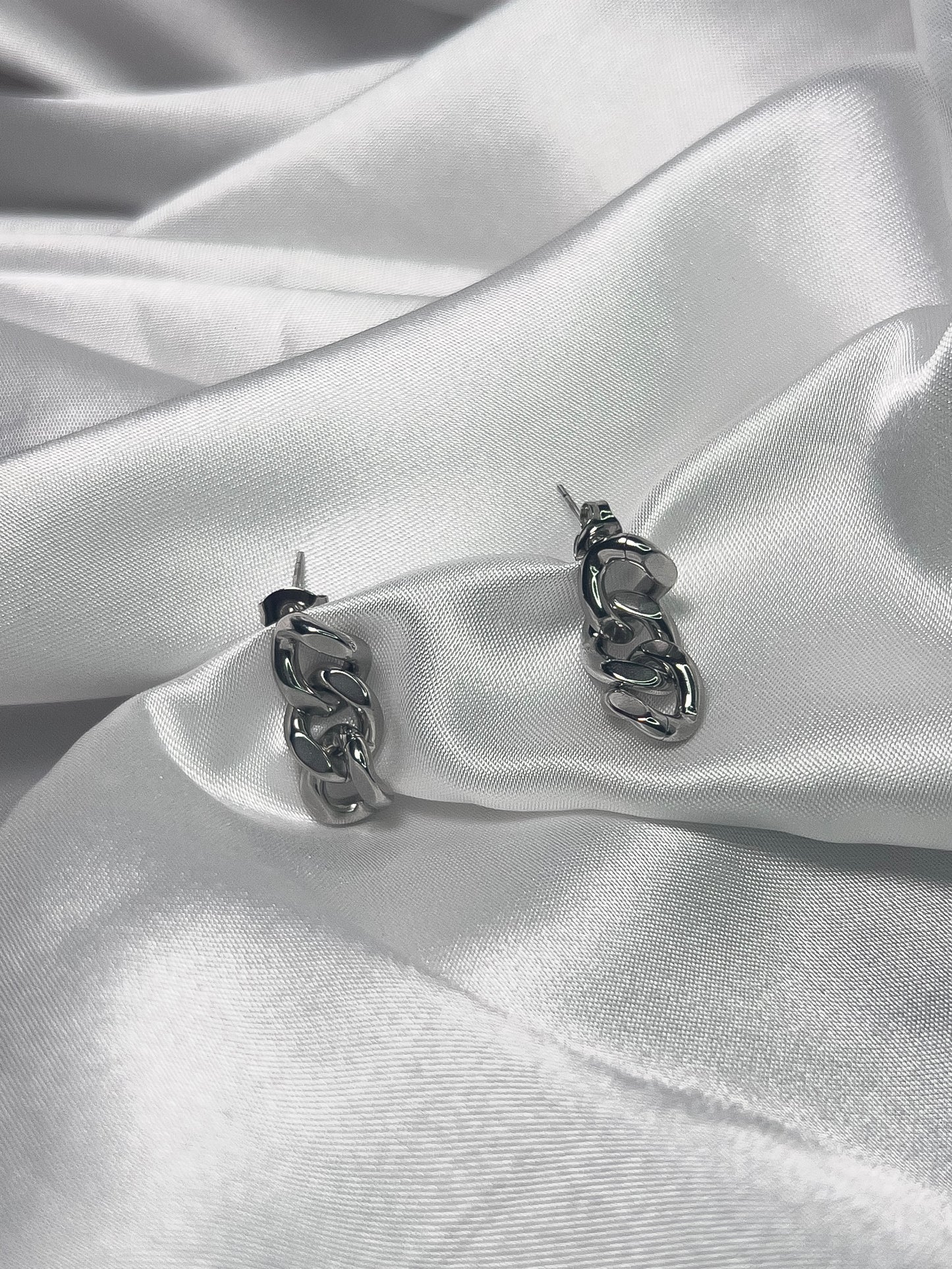 Aretes Cata A-Iuvenis Store