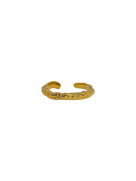 Anillo irregular delgado